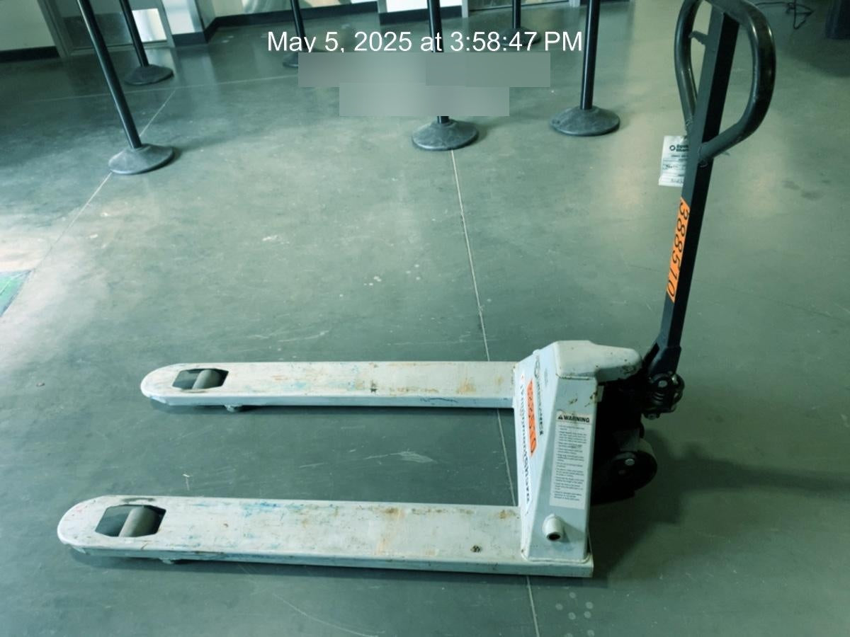 2024 STRONGWAY 5500 lb Pallet Jack