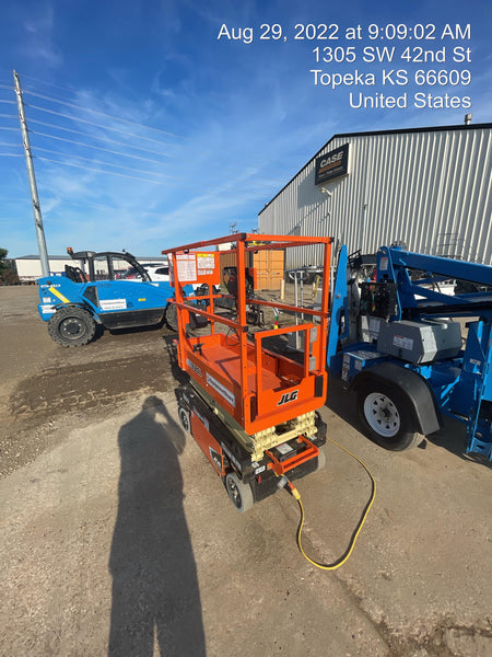 2022 JLG ES1330L