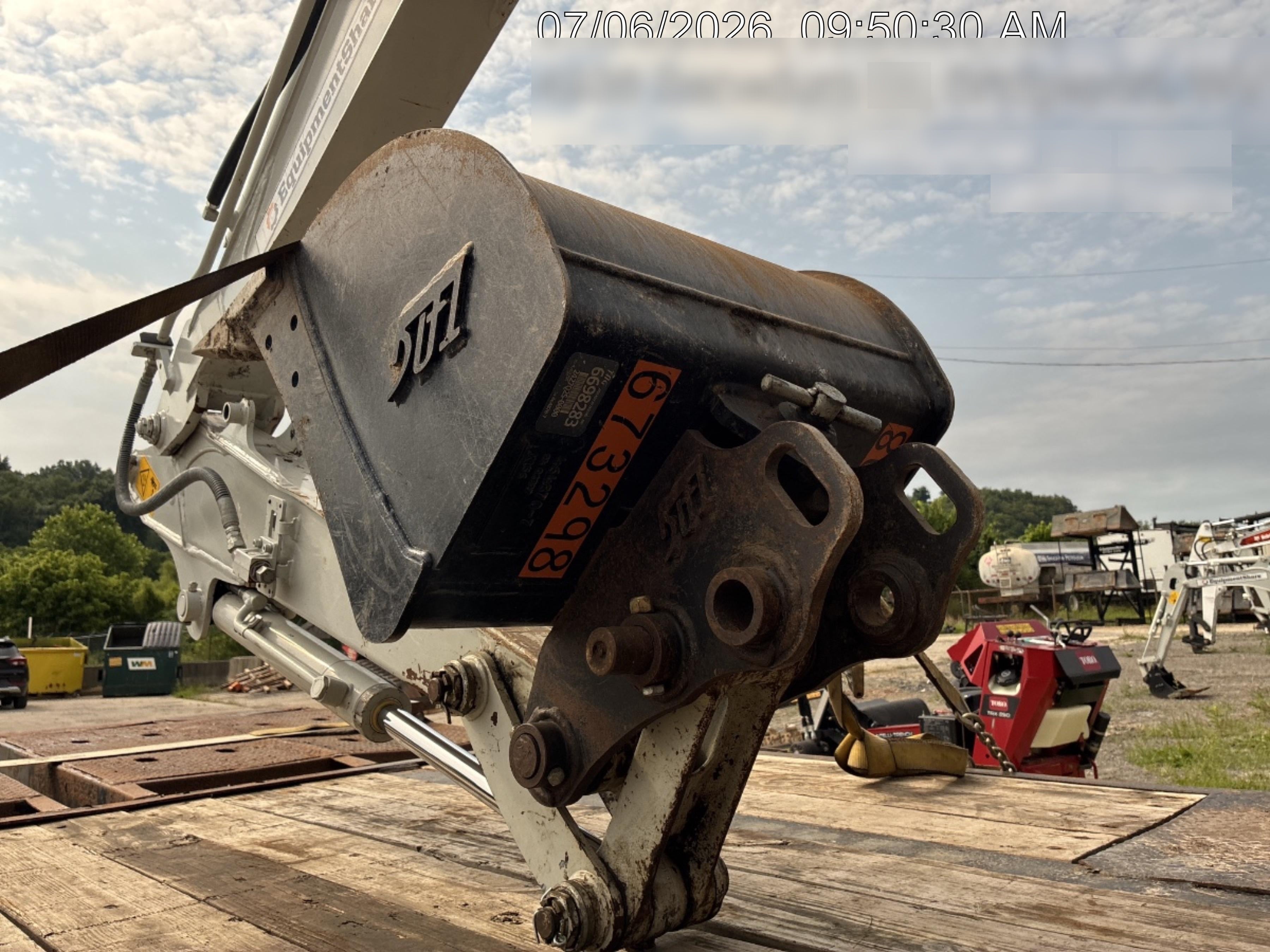 2022 TAKEUCHI TB235-2CR