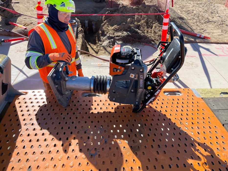 2024 HUSQVARNA LT5005