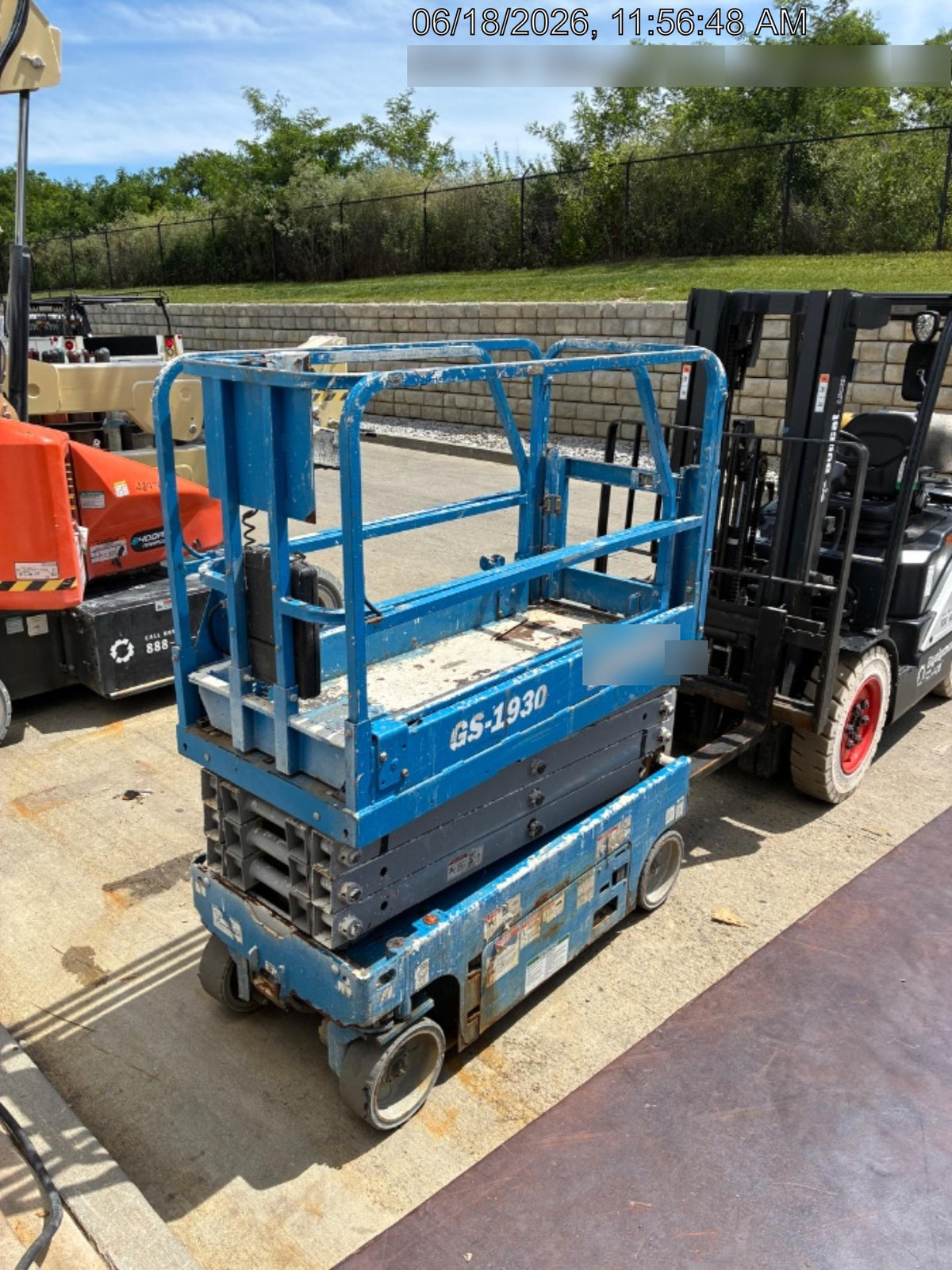 2020 Genie GS-1930 Solid Non Marking Tires, Beacon, Folding rails with half height swing gate