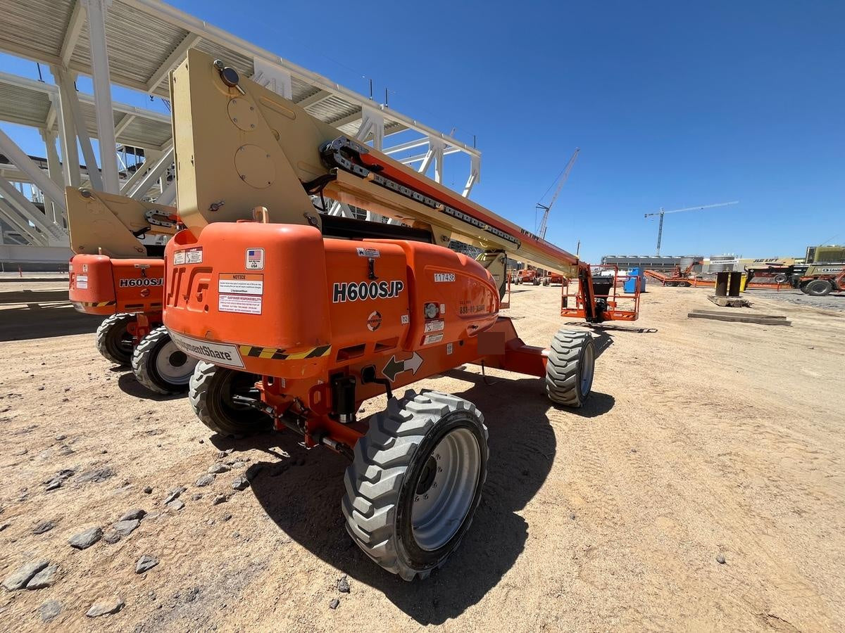 2021 JLG H600SJP