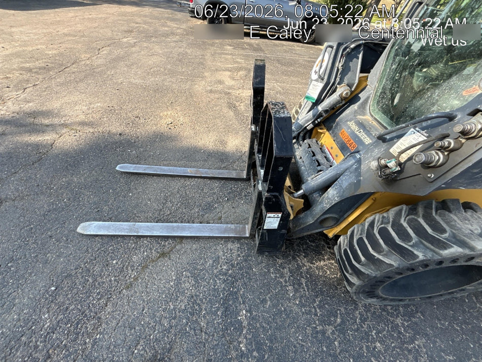 2022 TAKEUCHI 48" Pallet Forks - Takeuchi