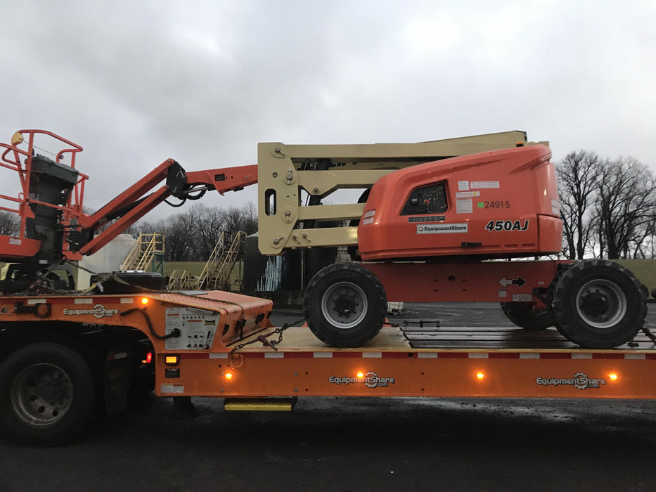 2019 JLG 450AJ