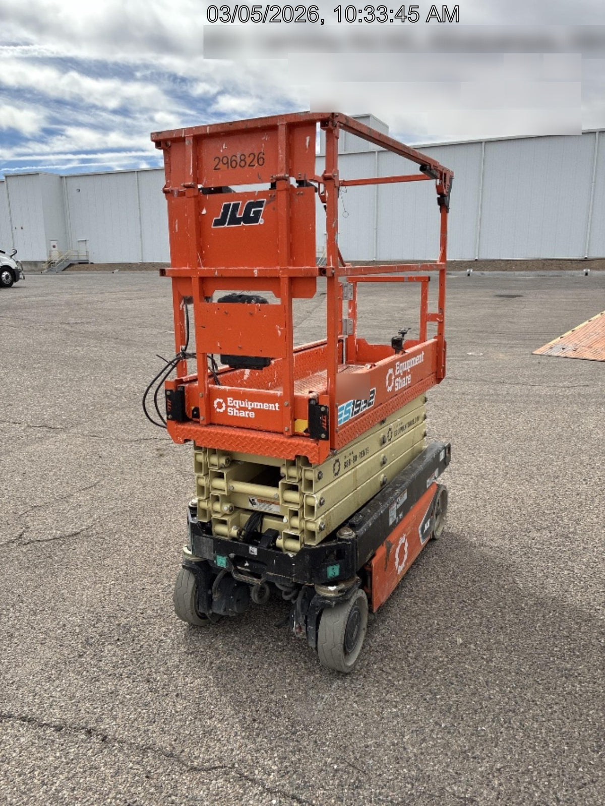 2023 JLG ES1932