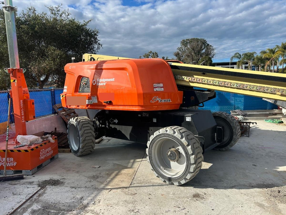 2025 JLG 660SJ