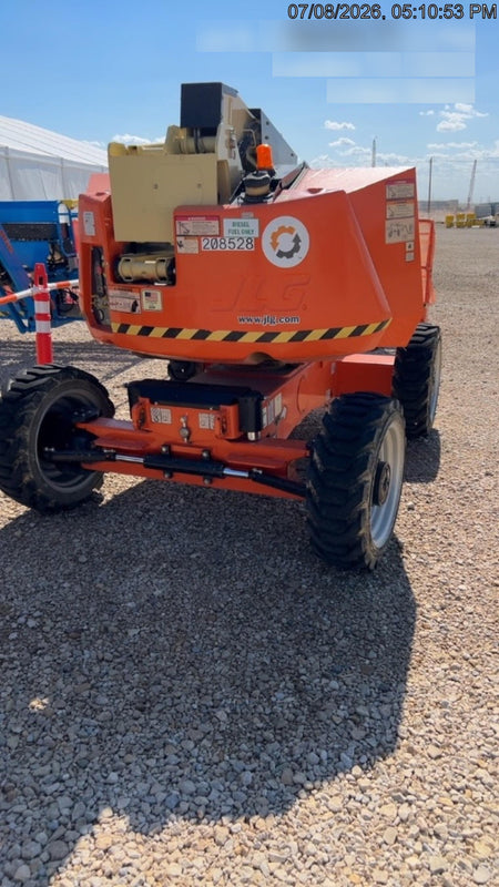 2022 JLG 340AJ