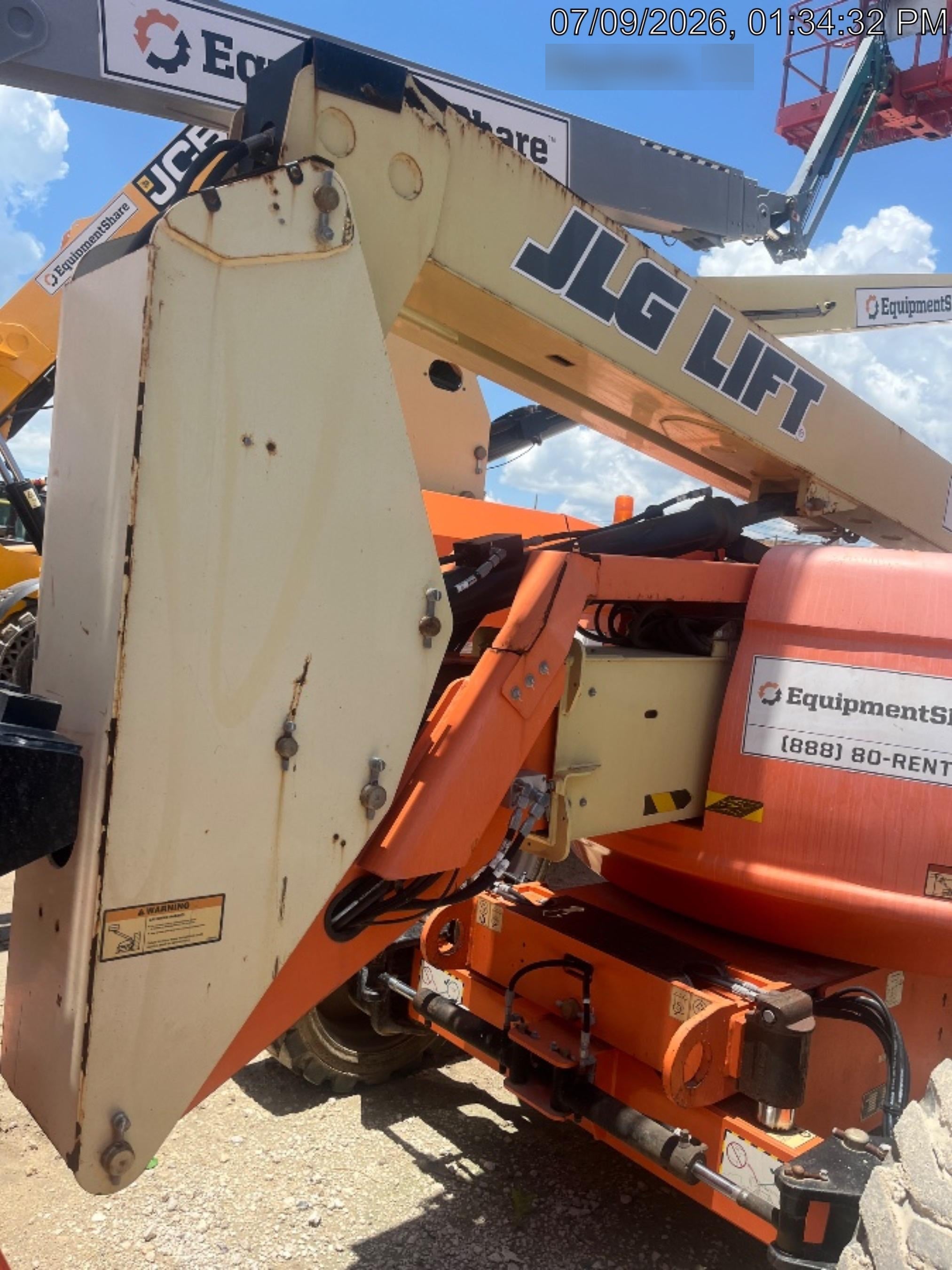 2019 JLG 600AJ