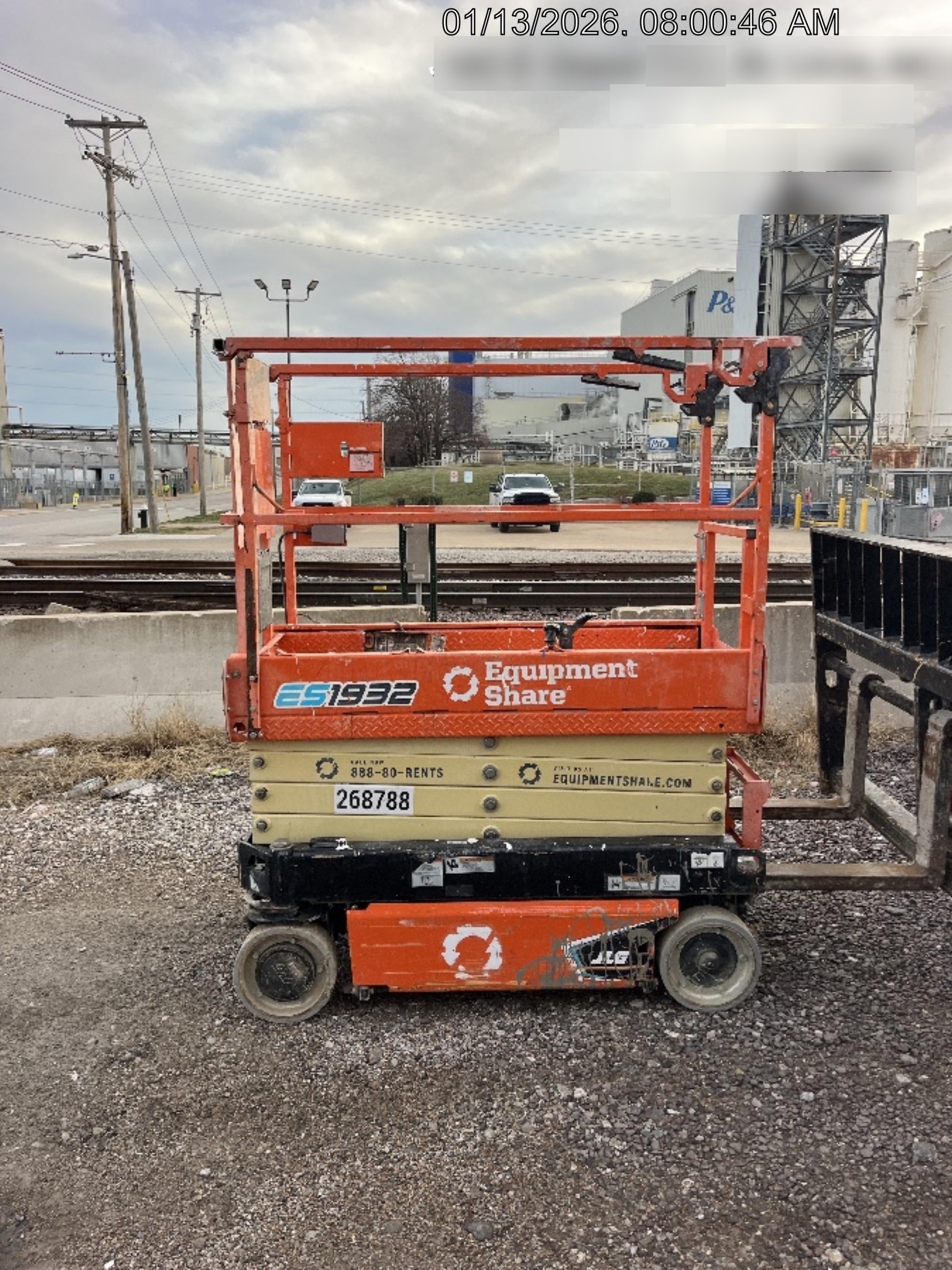 2022 JLG ES1932