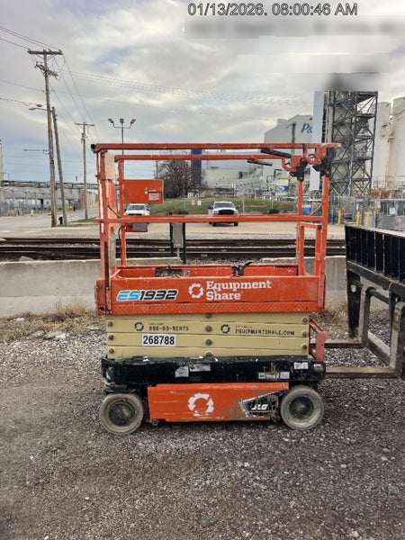 2022 JLG ES1932
