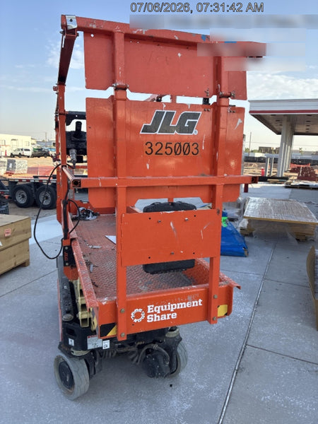 2023 JLG ES1932