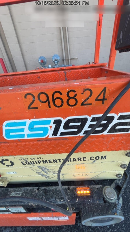 2023 JLG ES1932