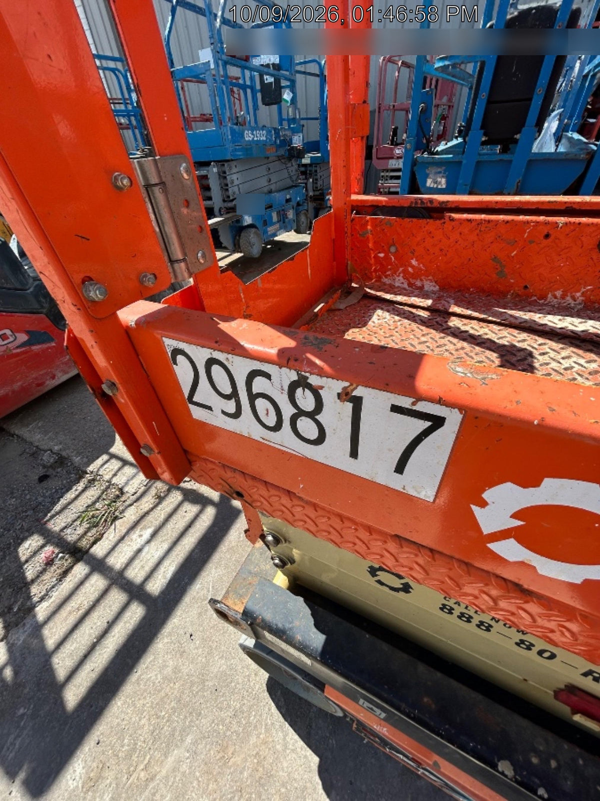 2023 JLG ES1932