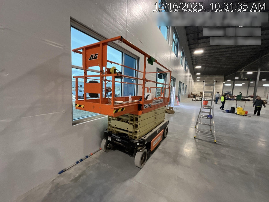 2021 JLG R3246