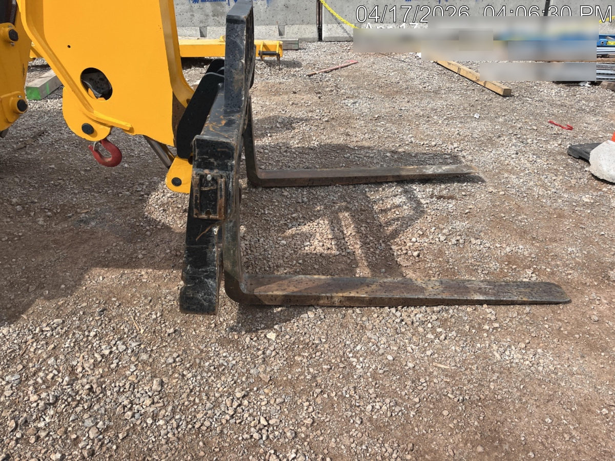 2025 JCB 512-56