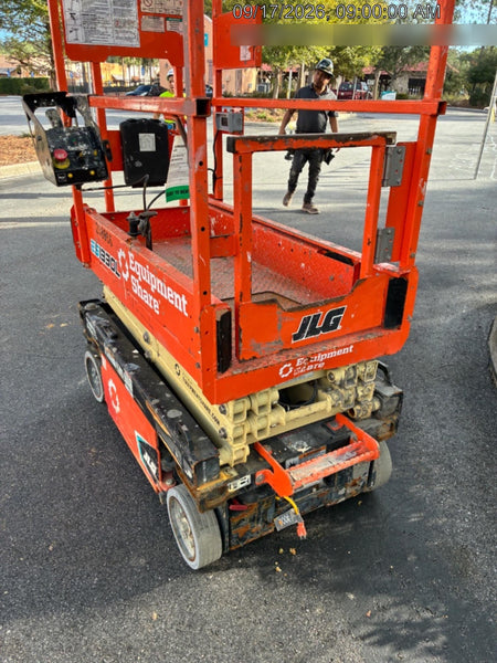 2022 JLG ES1330L