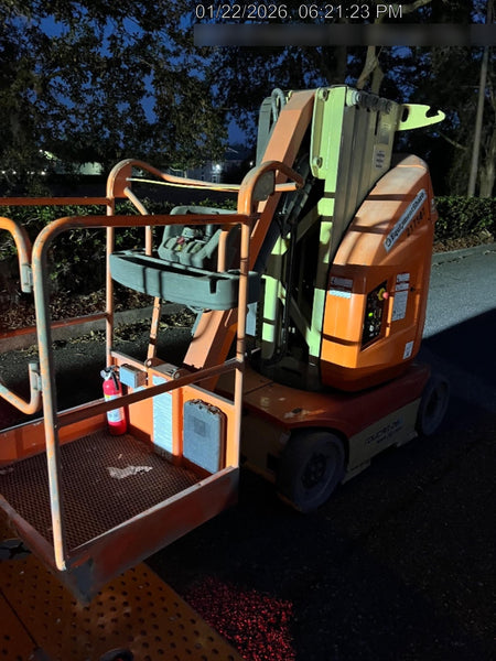2022 JLG 26E