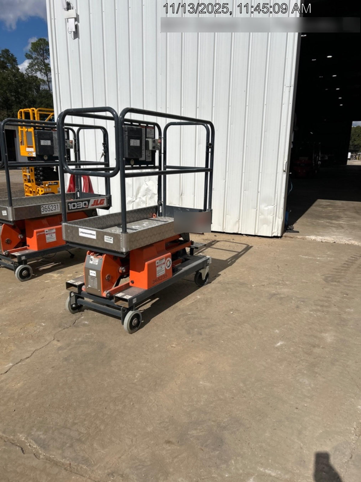 2023 JLG 1030P