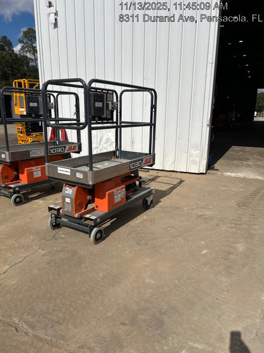 2023 JLG 1030P