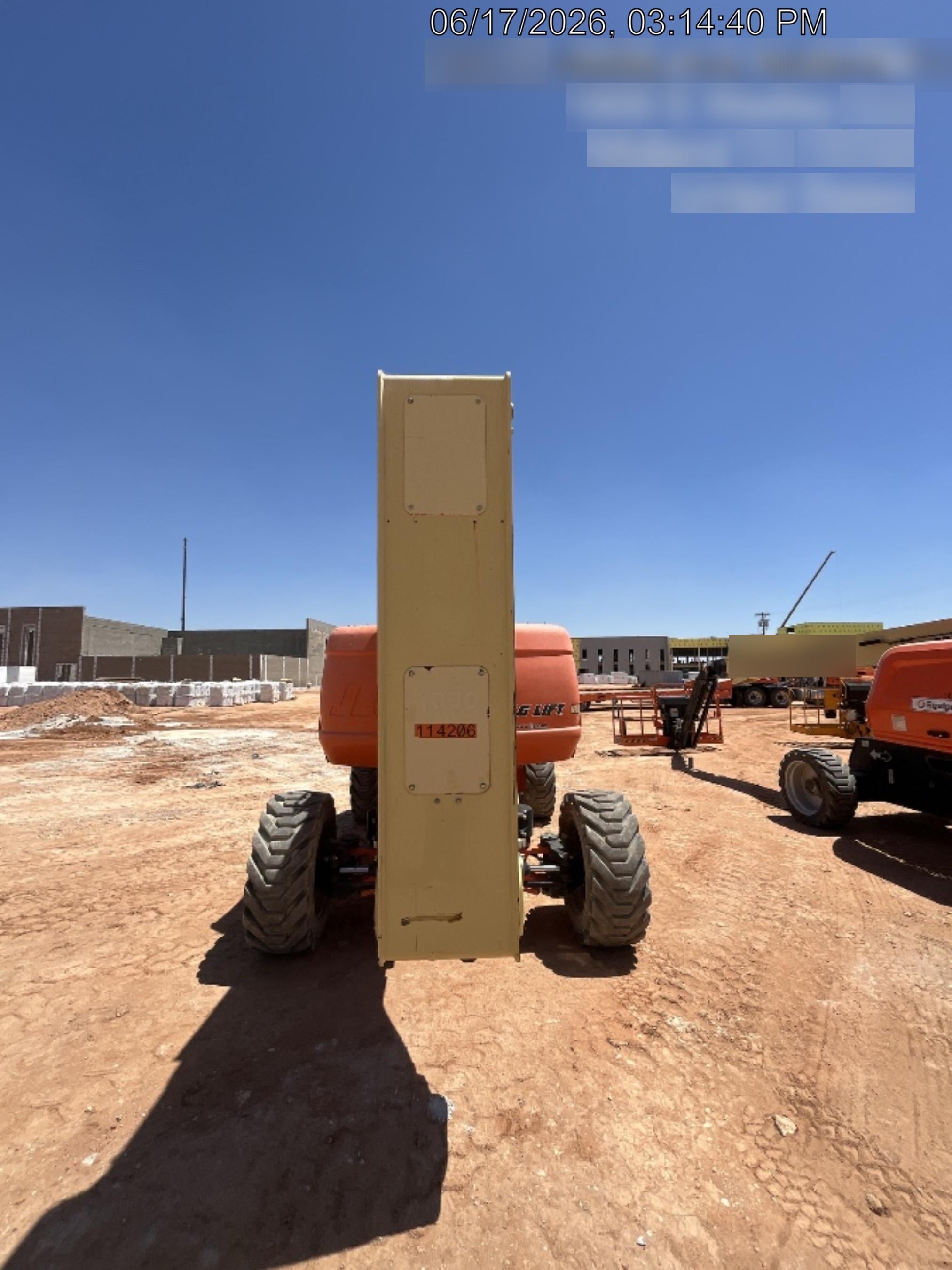 2021 JLG 800AJ
