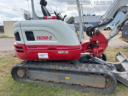 2023 TAKEUCHI TB250-2R