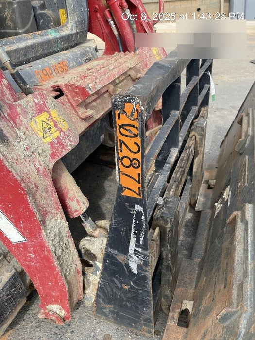 2022 ARROW MATERIAL HANDLING 60" Pallet Forks - Arrow