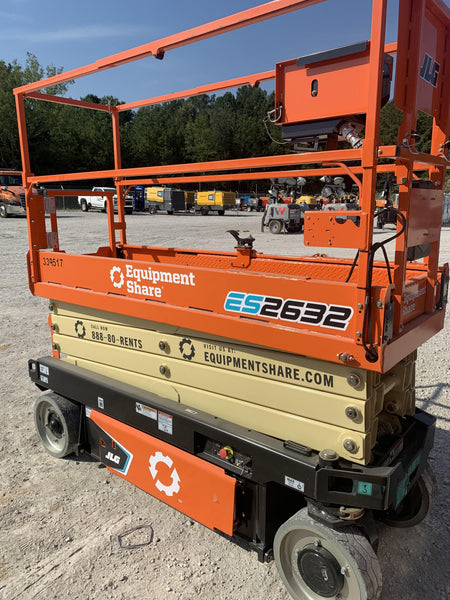 2023 JLG ES2632