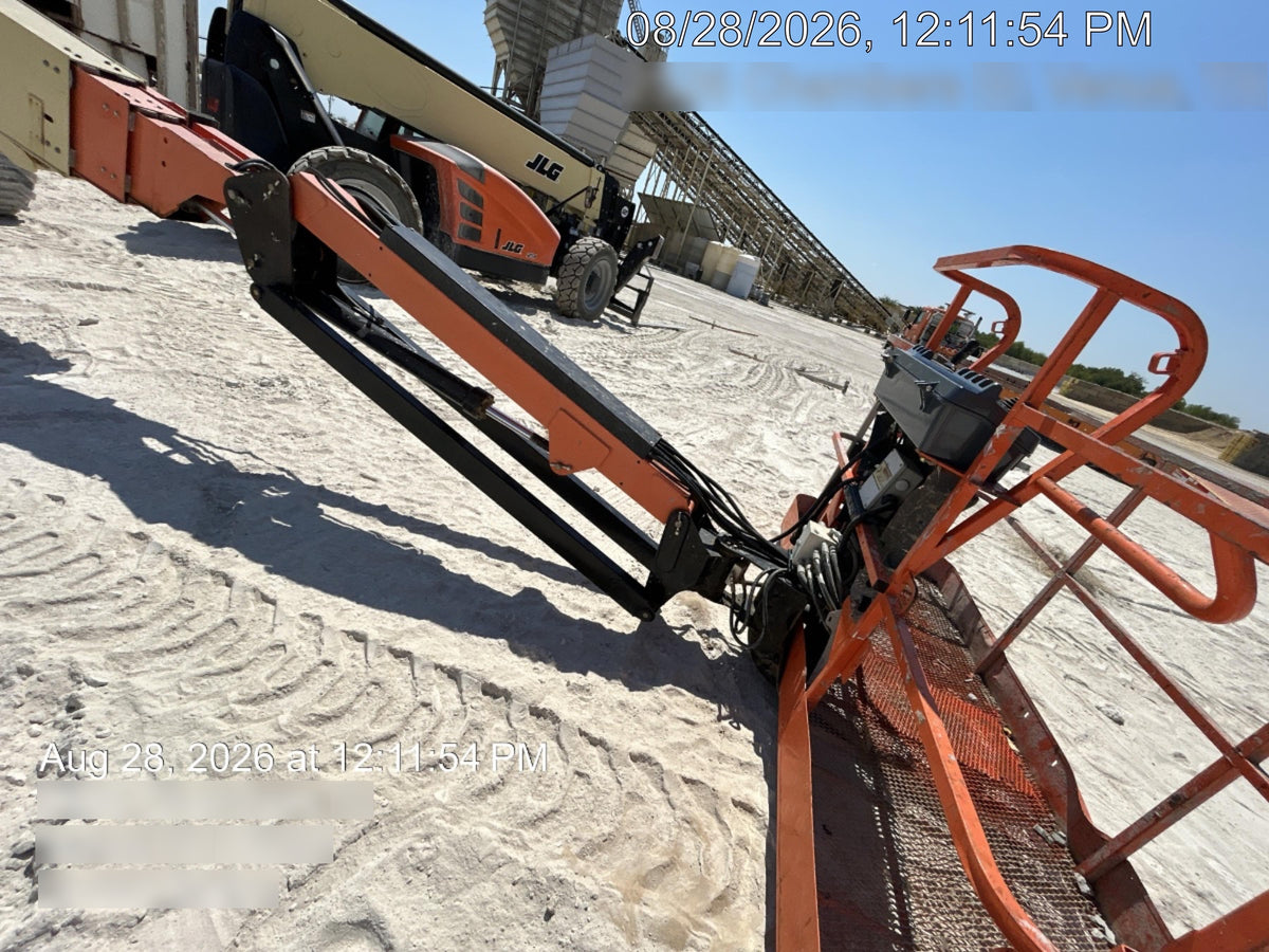 2016 JLG 660SJ