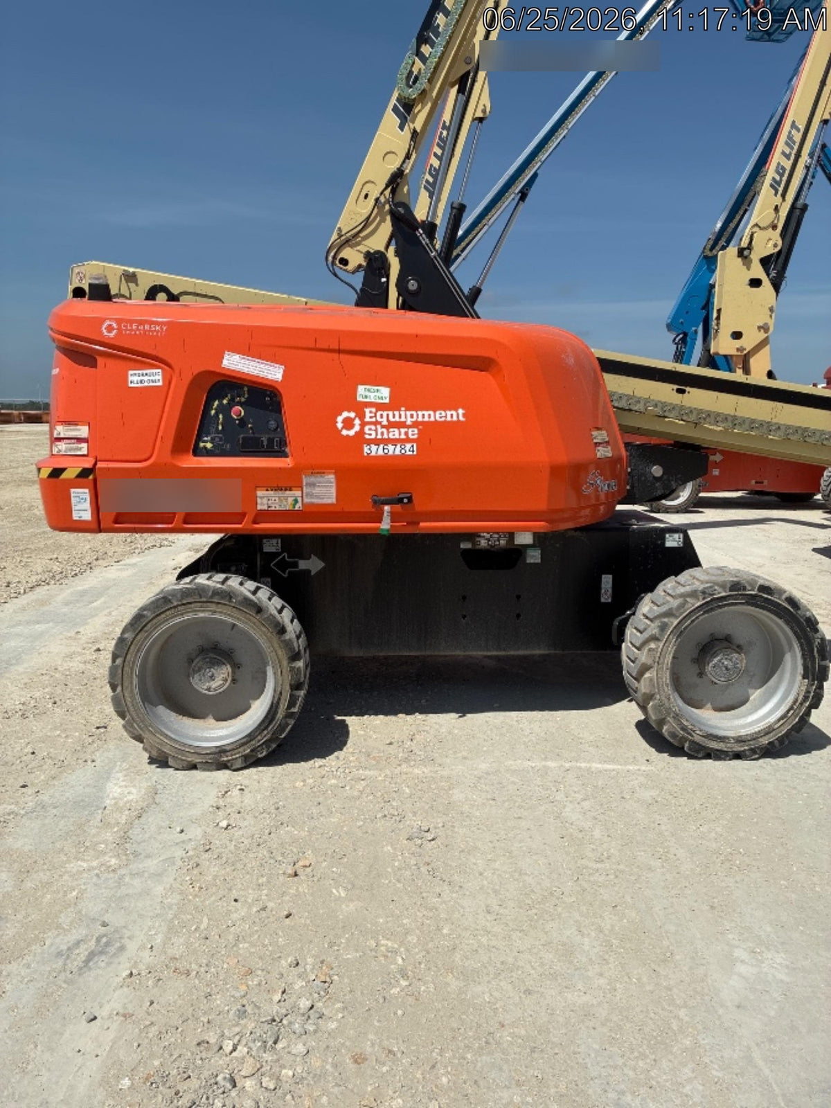 2023 JLG 660SJ