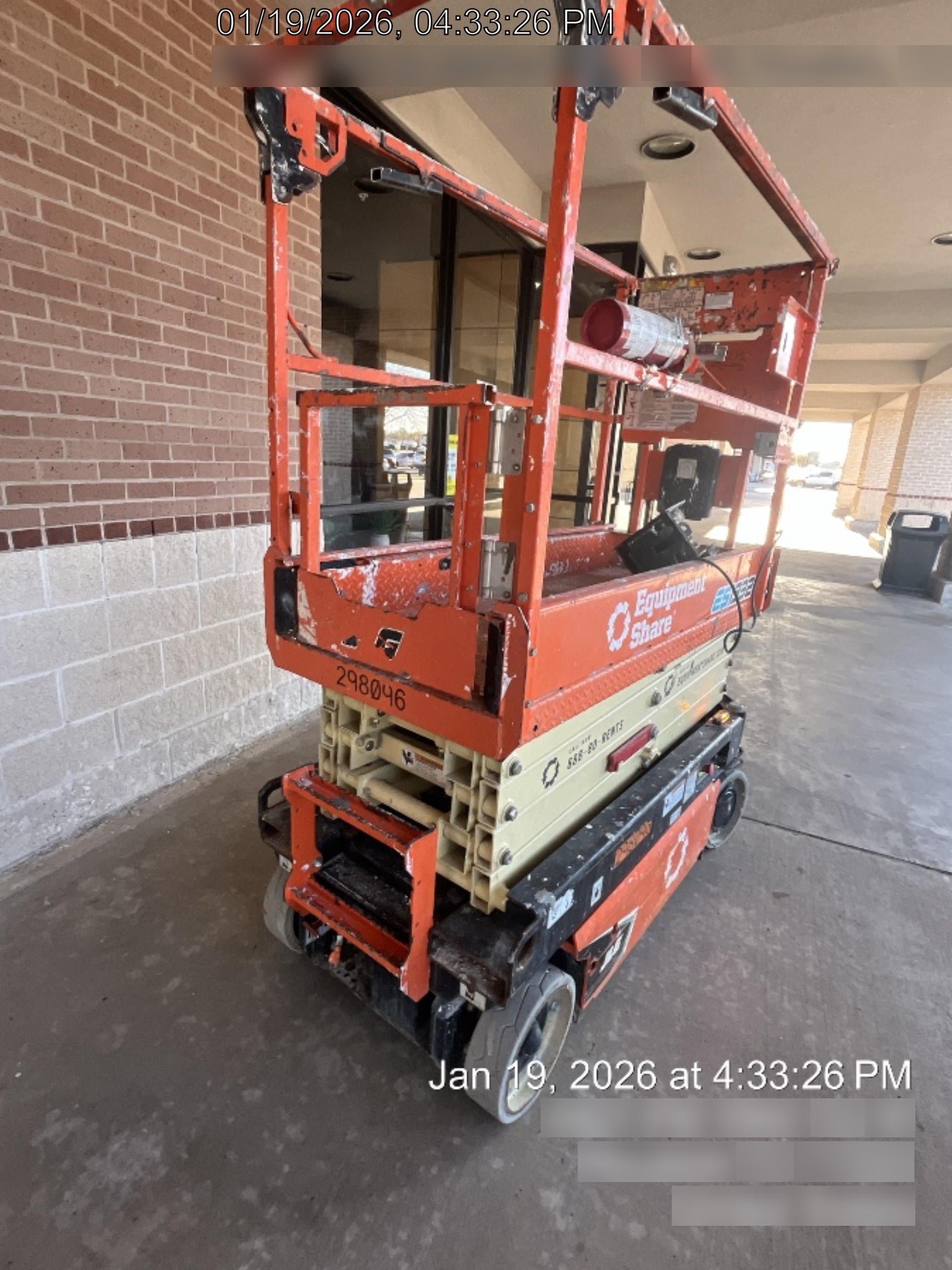 2023 JLG ES1932
