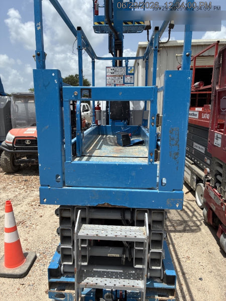 2023 GENIE GS-2632