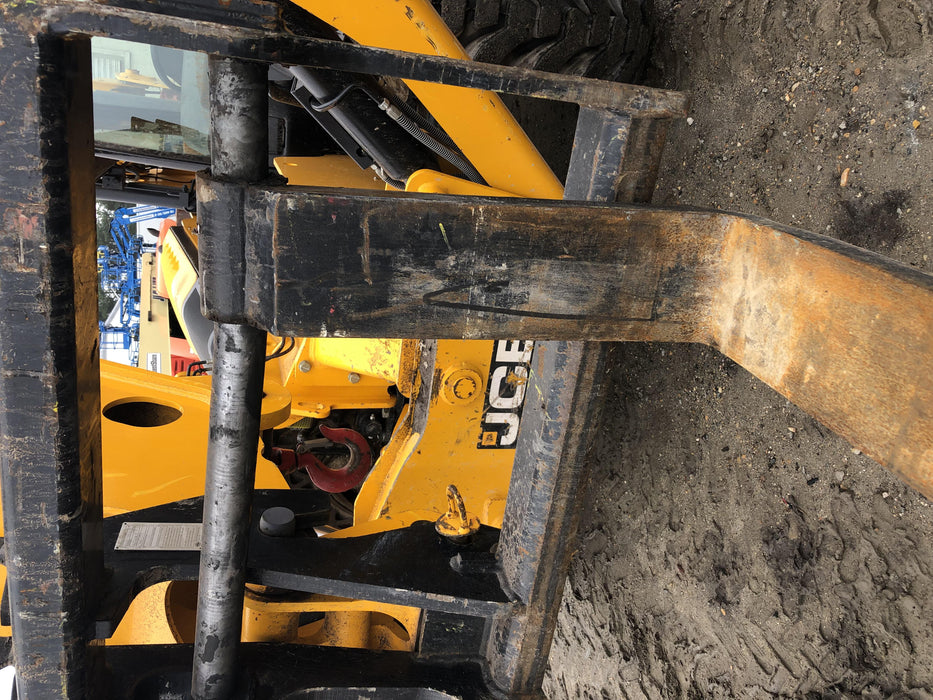 2019 JCB 512-56
