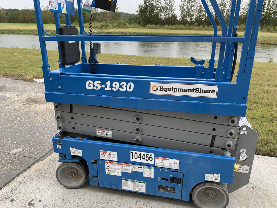 2020 Genie GS-1930 Fixed rails with chain entry gate - Pre A92.20