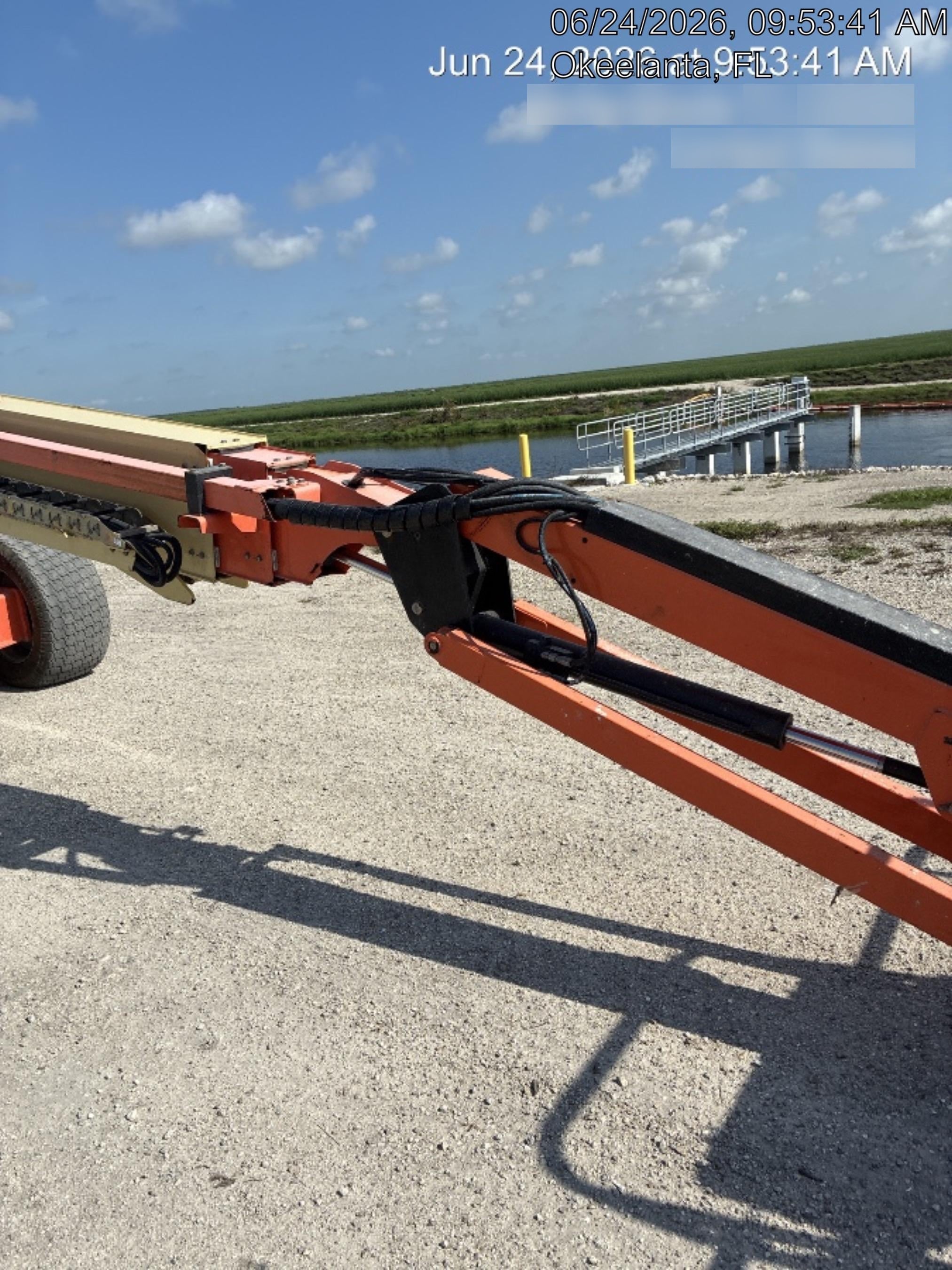 2022 JLG 660SJ