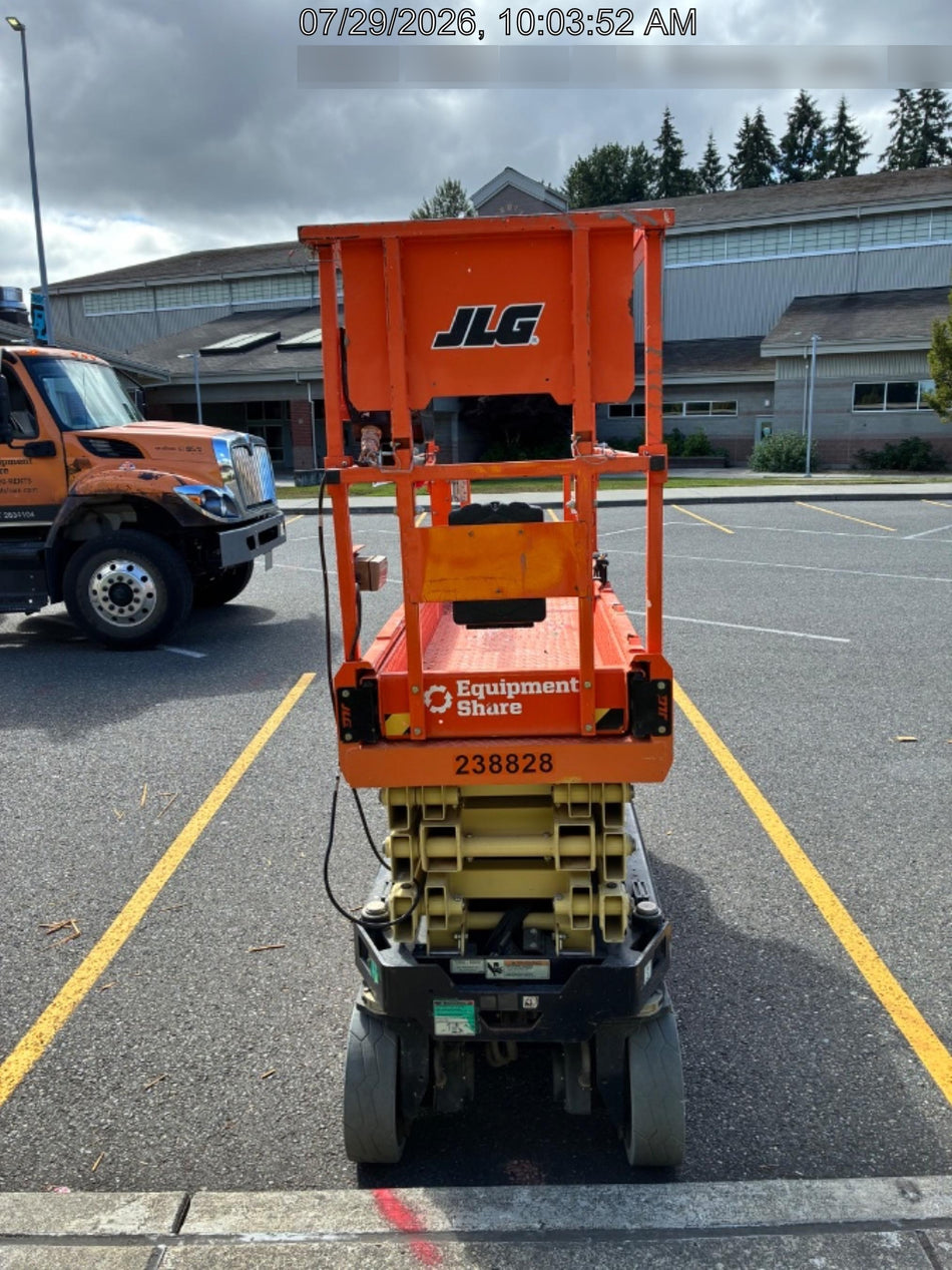 2022 JLG ES2632