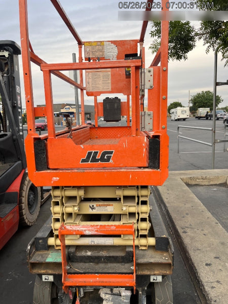 2022 JLG ES1932