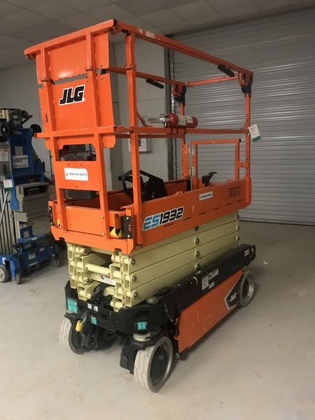 2021 JLG ES1932