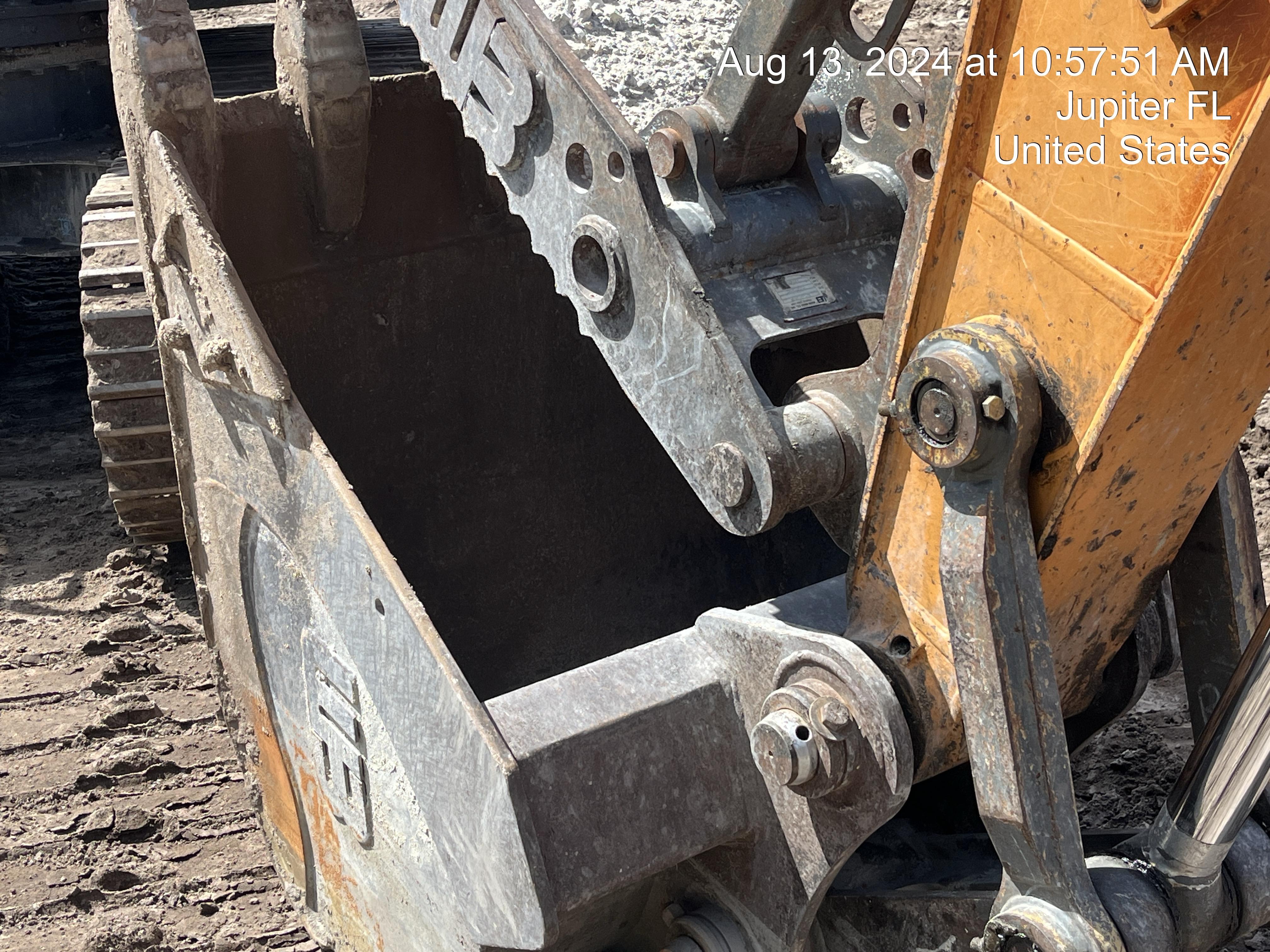 2019 WERK-BRAU 36" Bucket, 15K-19K Excavator - Werk-Brau