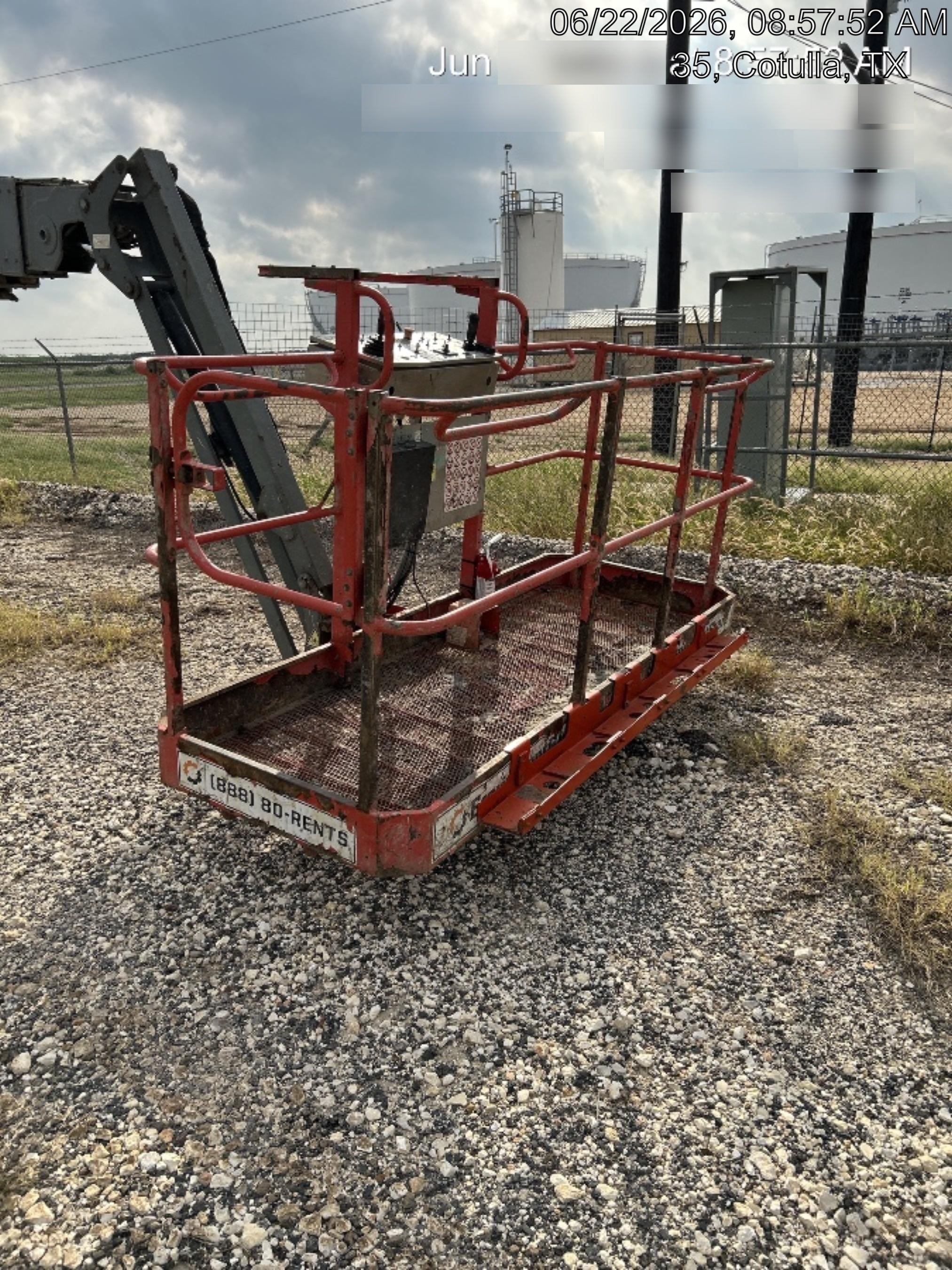 2016 SKYJACK SJ86T