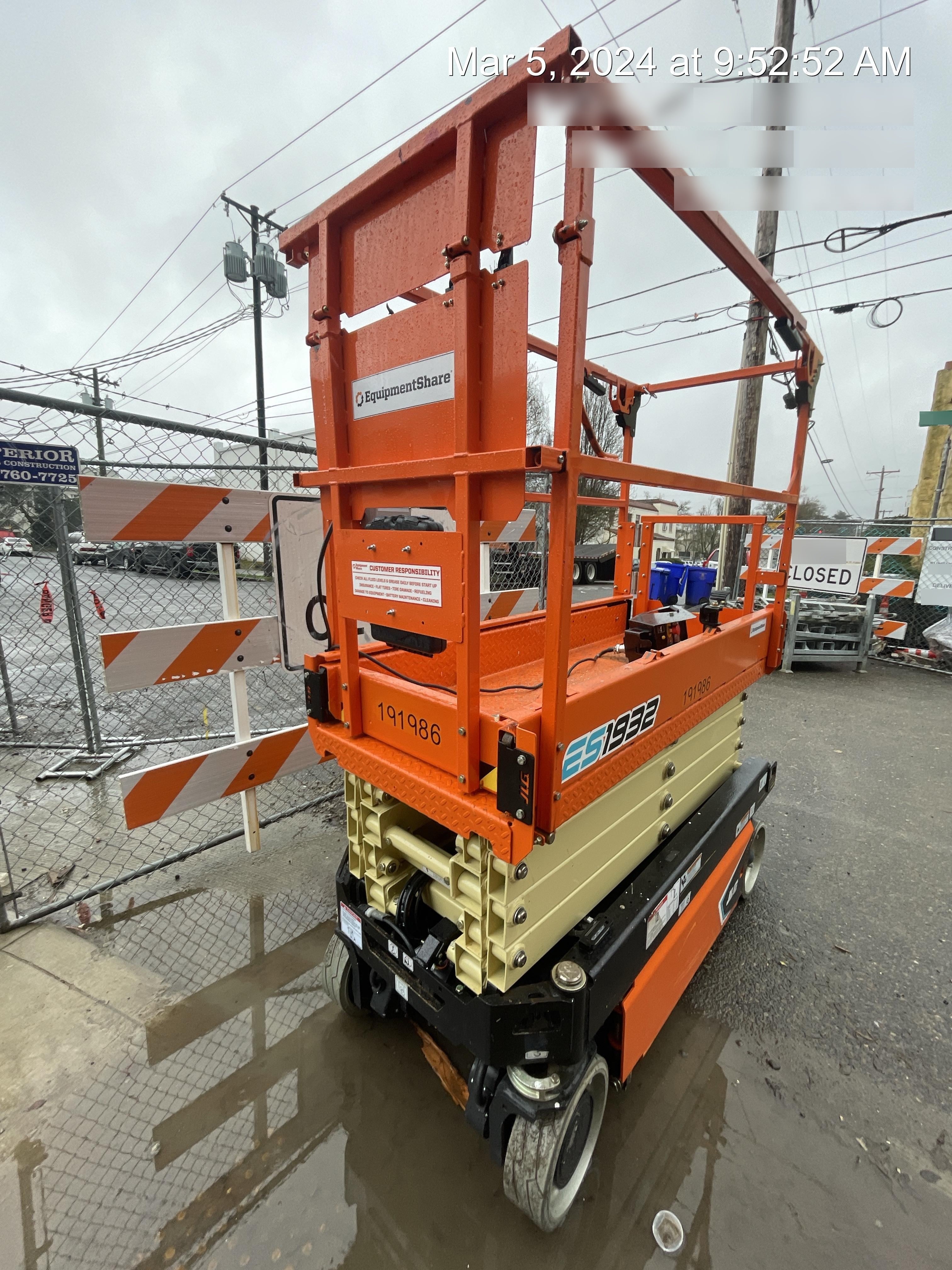 2021 JLG ES1932