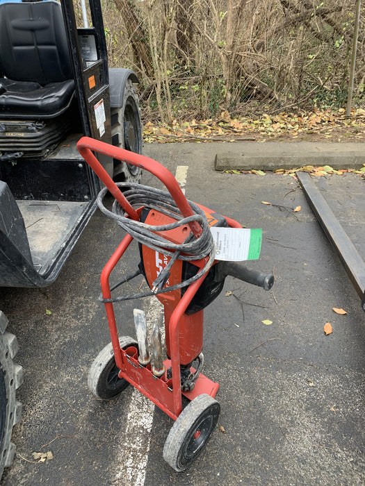 2021 HILTI TE 3000-AVR