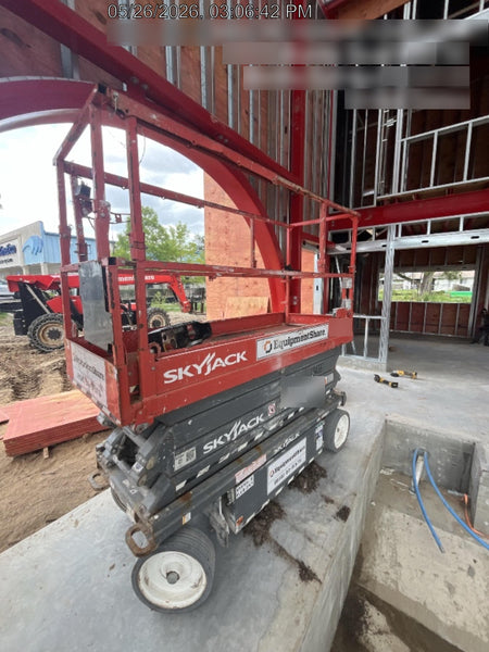 2020 Skyjack SJIII-3226 Solid NM Tires, Half height spring hinged entry gate, Dual Beacons