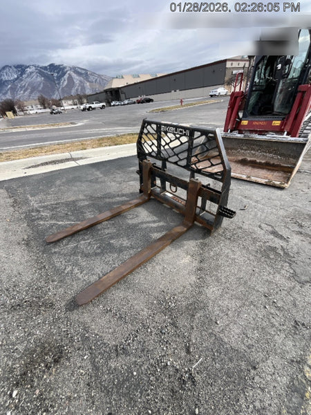 2018 ARROW MATERIAL HANDLING 48" Pallet Forks - Arrow