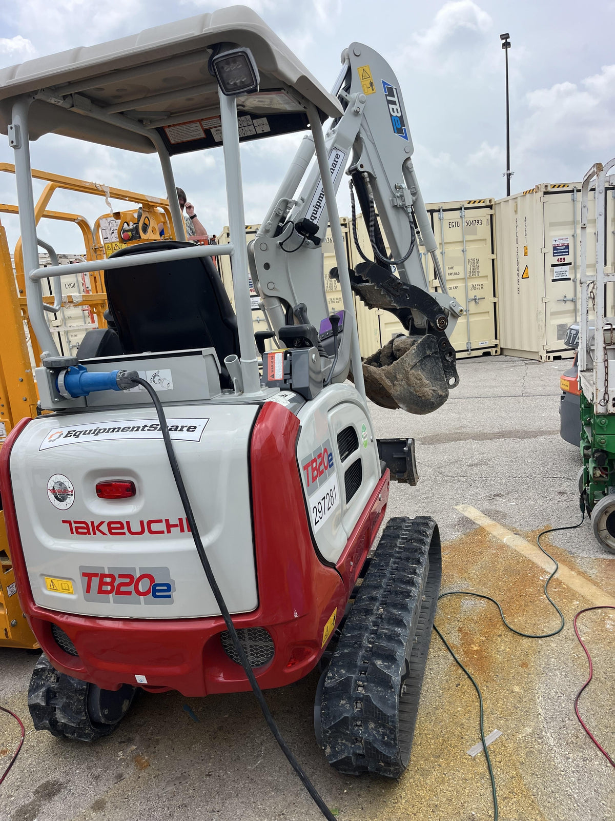 2023 TAKEUCHI TB20e