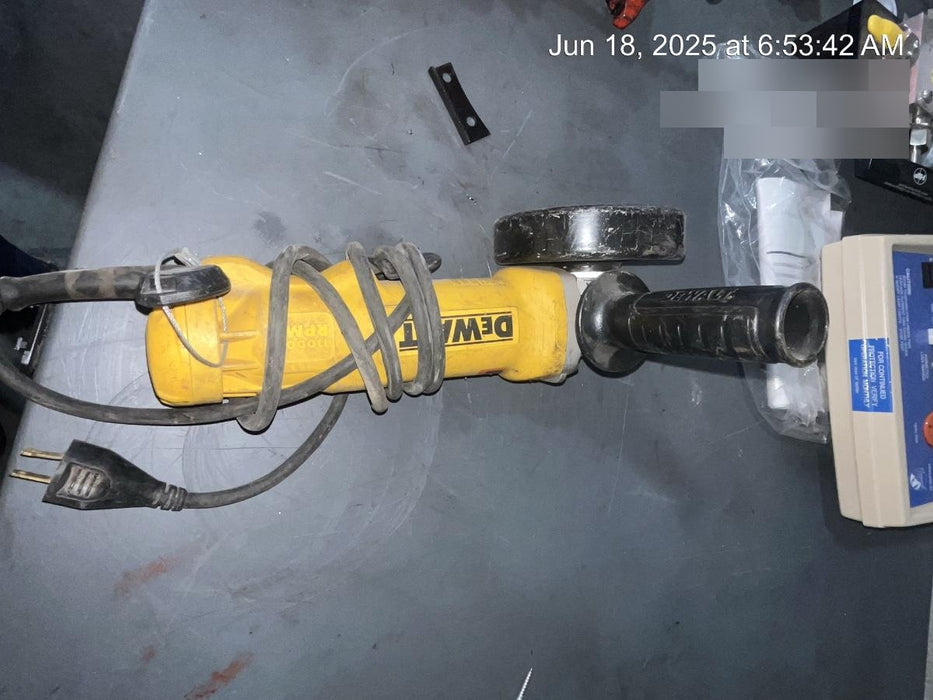 2023 DEWALT DWE402N