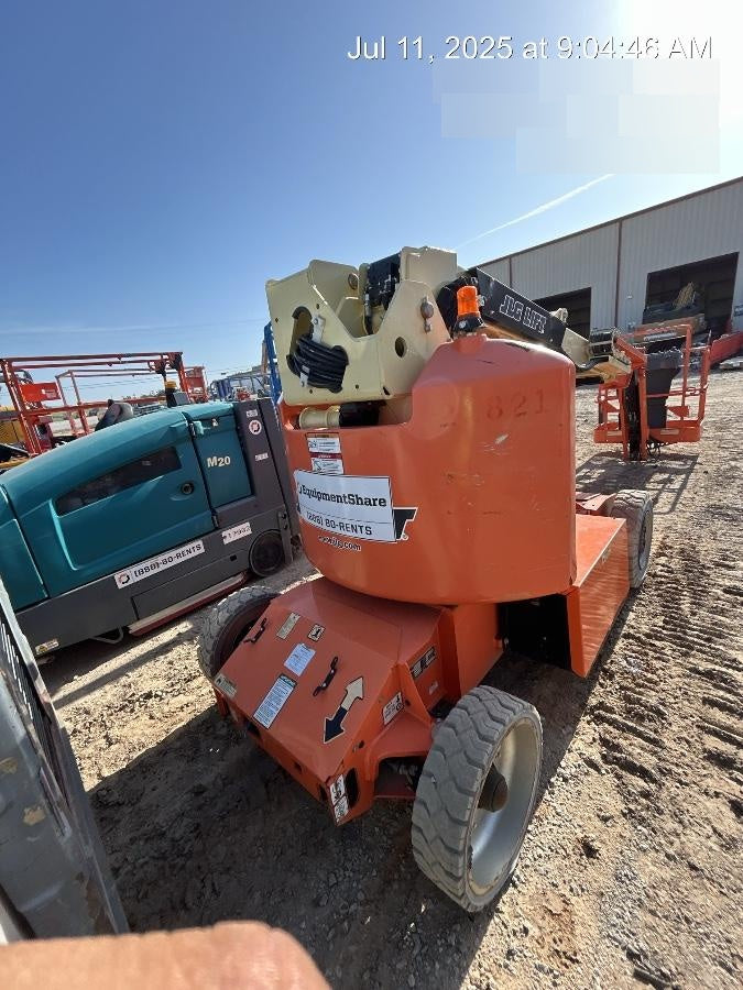 2018 JLG E400AJP