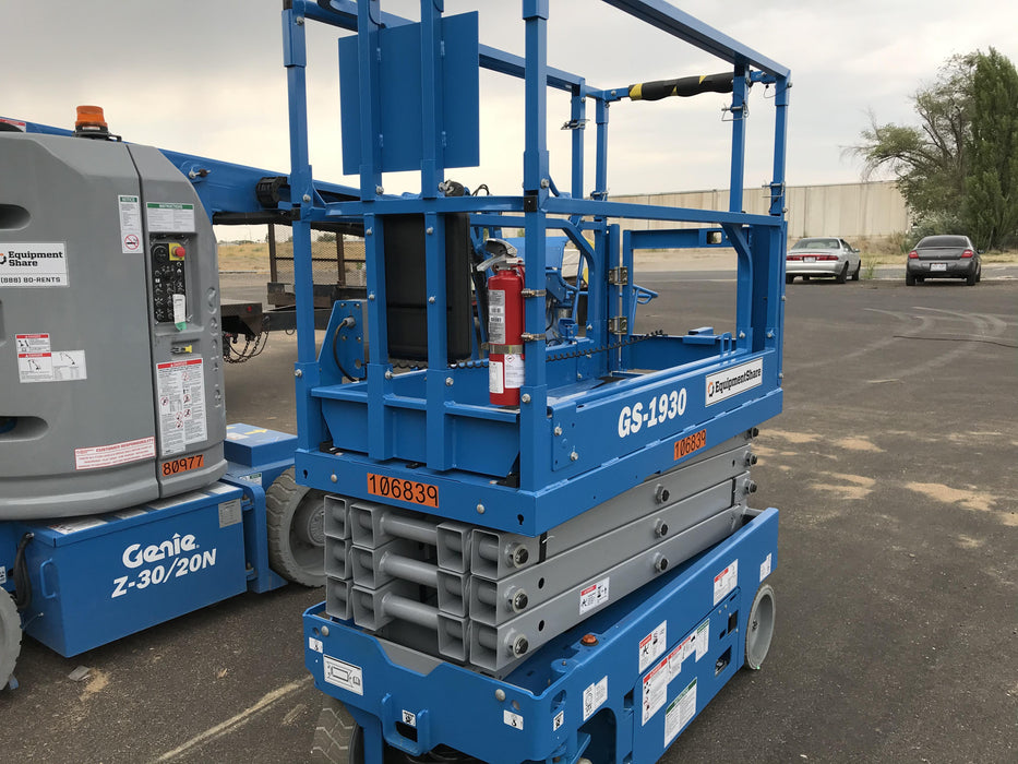2020 Genie GS-1930 Solid Non Marking Tires, Beacon, Folding rails with half height swing gate, 800W Inverter