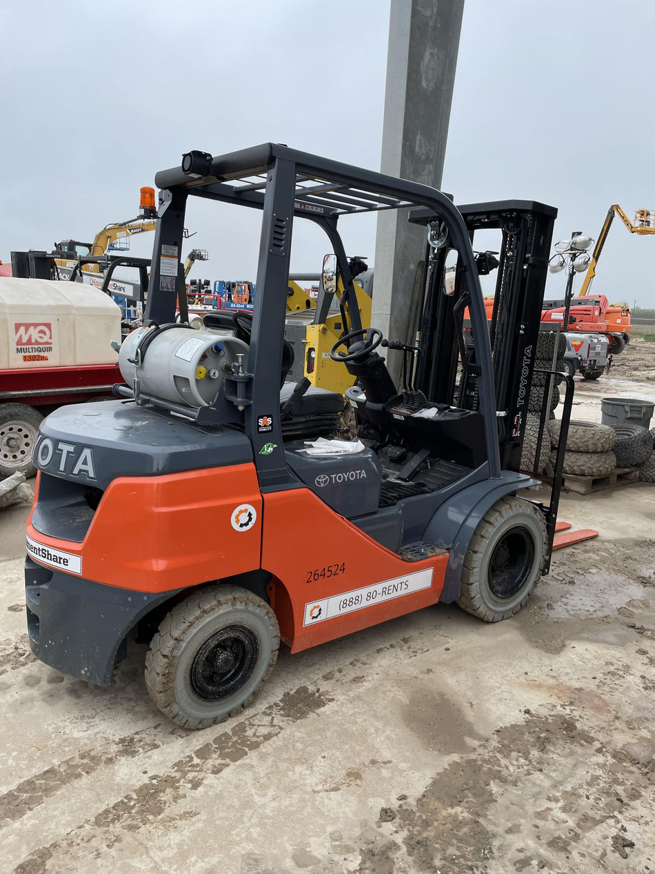 2022 TOYOTA 50-8FGU25