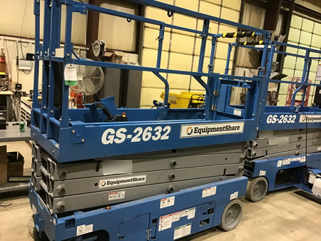 2020 Genie GS-2632 Solid NM Tires, Folding Rails with half-height swing gate, Beacon