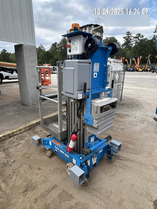 2021 GENIE AWP-30S DC